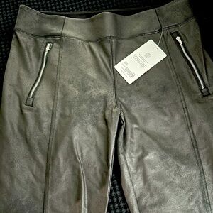 NWT! Athleta faux leather pants! Are super soft and stretchy. Size Xl